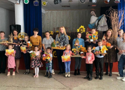 «Осень в калошах»: воспитанники детских садов и школ Морозовского района приняли участие в творческом конкурсе