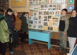 Патриотическую беседу в Старопетровском приурочили к празднованию 75-летнего юбилея победы под Сталинградом 