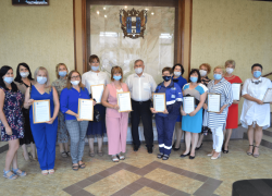 В Морозовске наградили самых активных волонтеров района