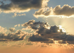 Облачную, но жаркую погоду обещают морозовчанам в субботу