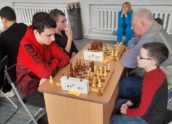 Около 40 шахматистов Ростовской области приняли участие в турнире по быстрым шахматам в Морозовске