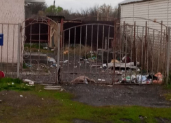 Грязный двор на Руднева уберут после публикации в «Блокноте»