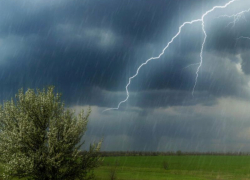 Местами по Ростовской области ожидаются ливни в сочетании с грозой, градом и шквалистым ветром 
