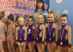 Второе и четвертое место: юные гимнастки достойно представили Морозовск на турнире "Снежинки Дона" 