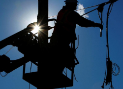 Ремонтные работы и обрезка деревьев снова оставит без света часть Морозовска