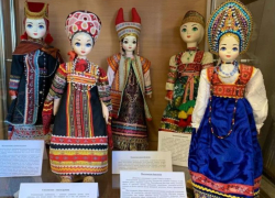 Колекцию знаменитых богучарских кукол представили на выставке в краеведческом музее Морозовска