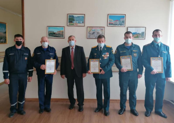 Глава администрации Морозовского района поздравил пожарных с профессиональным праздником