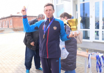 Победителем 35-ого легкоатлетического пробега «Любви и здоровья» в Морозовске стал гость из Белой Калитвы Владимир Козубаль