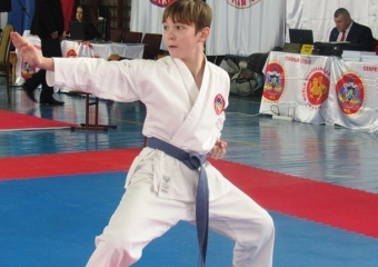Собравший 250 участников двухдневный чемпионат по каратэ завершился победой морозовчан