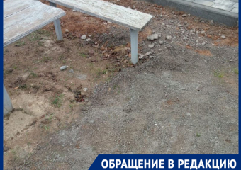 «Хамство на кладбище»: жители Морозовского района возмущены работой установщиков памятников