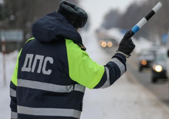 «Встречная полоса»: сотрудники ГИБДД Морозовска выявят нарушителей правил дорожного движения