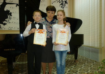 Двое морозовчан стали лауреатами зонального конкурса пианистов 