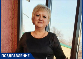 Ирину Иванченко с юбилеем поздравила семья Суховых и Иванченко 