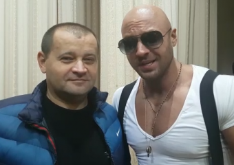 Не будете бегать - приеду, забегаете, - Александр Сабанин поздравил "Каменку" с Днем рождения