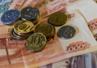 Размер зарплат и должностных окладов работников администрации Морозовска в 2018 году вырастет в 1,04 раз