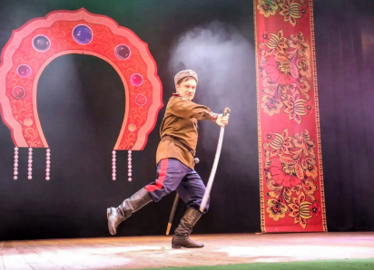 Сотни зрителей пришли на концерт ансамбля «Славница»