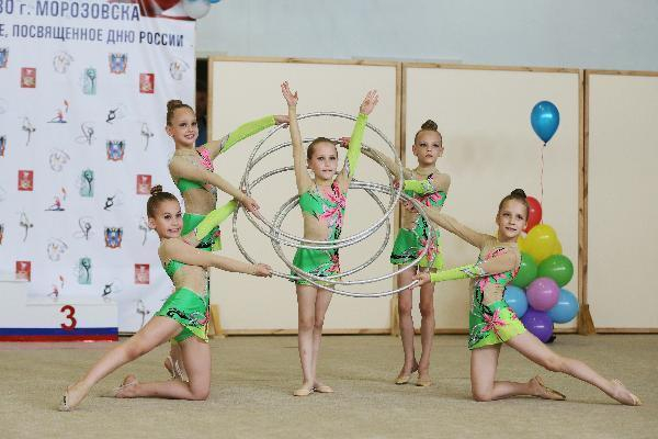 В Морозовске открылся набор детей на акробатику и гимнастику