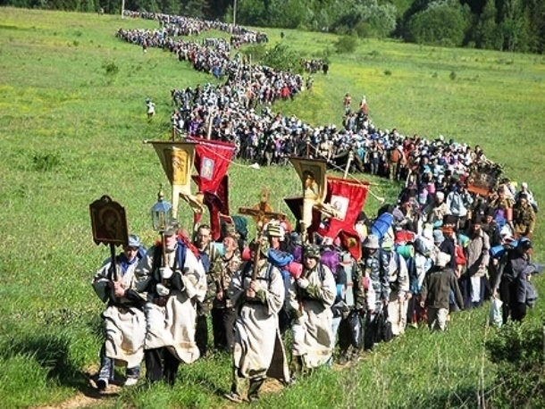 Казаки пригласили православных морозовчан принять участие в крестном ходе