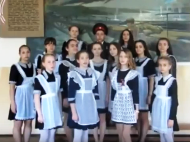 Лицеисты Морозовска присоединились к акции #ОднаНаВсех и спели знаменитую песню о Победе