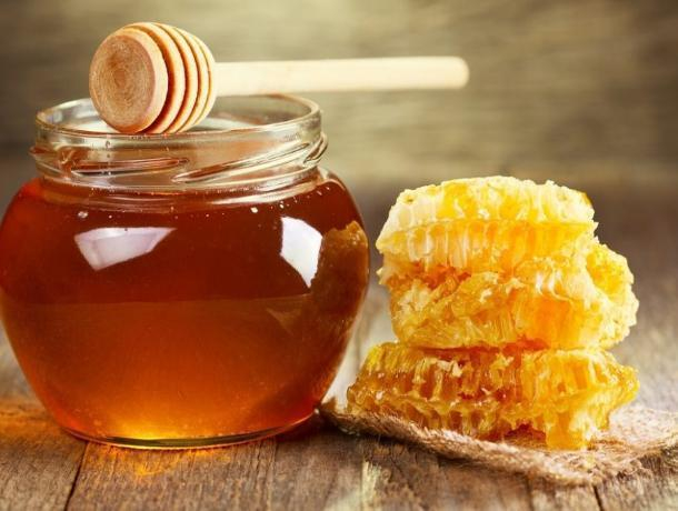Вкуснейшими медовыми рецептами поделились читатели «Блокнота»