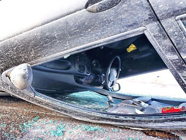 14-летняя девочка-пассажир и водитель Chevrolet Cruze пострадали в Морозовском районе