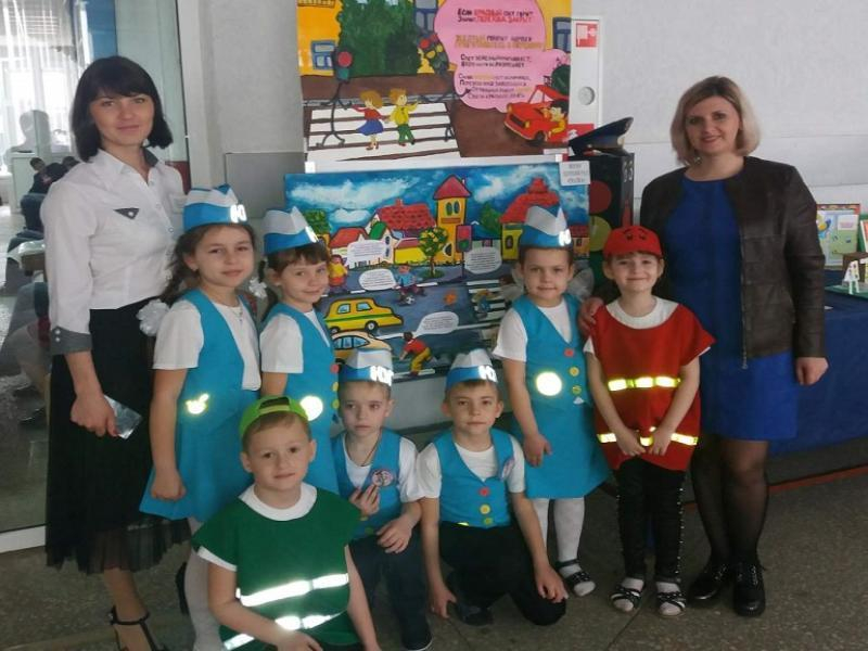 Морозовчане приняли участие в областном конкурсе «Новые дела ЮИД в детских садах»