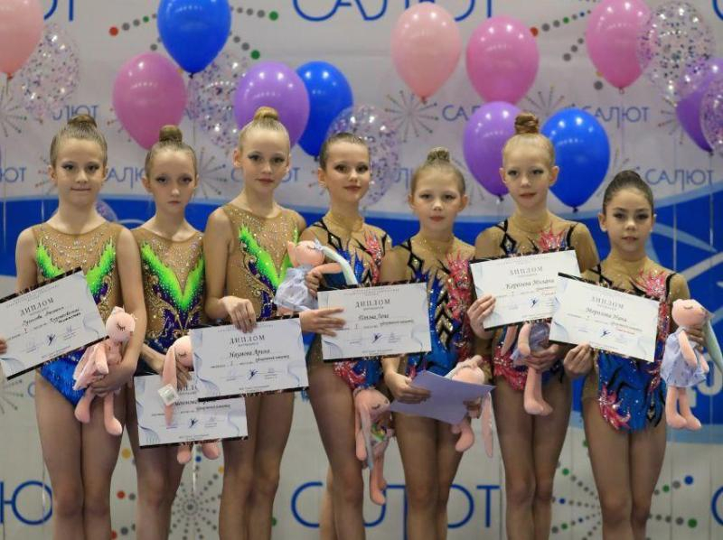 Золото, серебро и бронзу привезли морозовские гимнастки с соревнований «Феерия» в Московской области