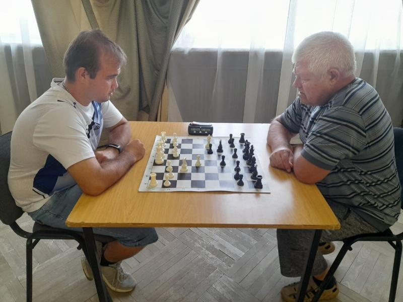 Морозовские шахматисты приняли участие в турнире, посвященном Дню физкультурника в Цимлянске