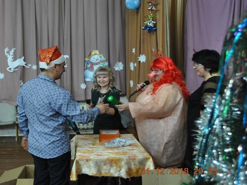 Шумно, весело и интересно встретили Новый год в в доме культуры хутора Вишневка