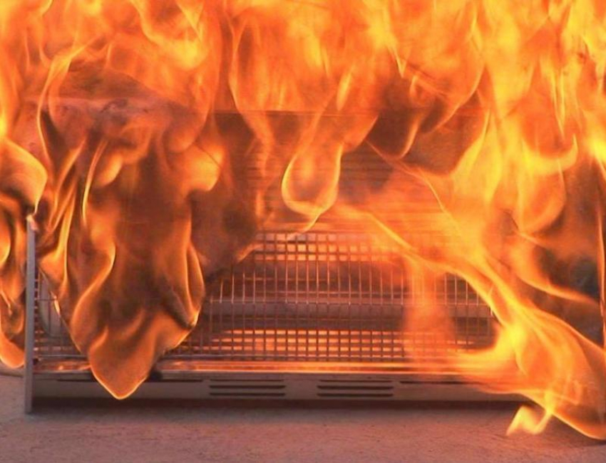Чем опасны самодельные электроприборы объяснил начальник Морозовского пожарно-спасательного гарнизона