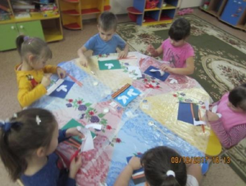 Интересную программу подготовили для детей ко Дню Героев Отечества в детском саду «Сказка"