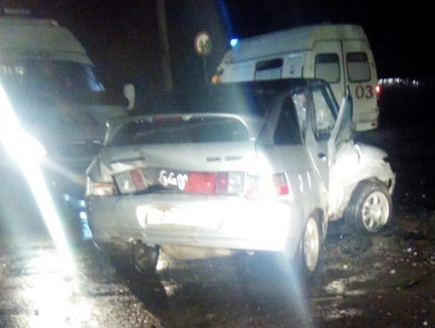 Женщина-пассажир скончалась после массового ДТП в Морозовске