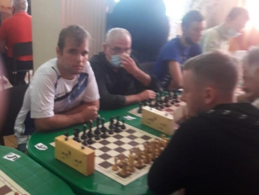 Морозовчане достойно представили свой район на турнире Гран-при по быстрым шахматам в Красном Сулине