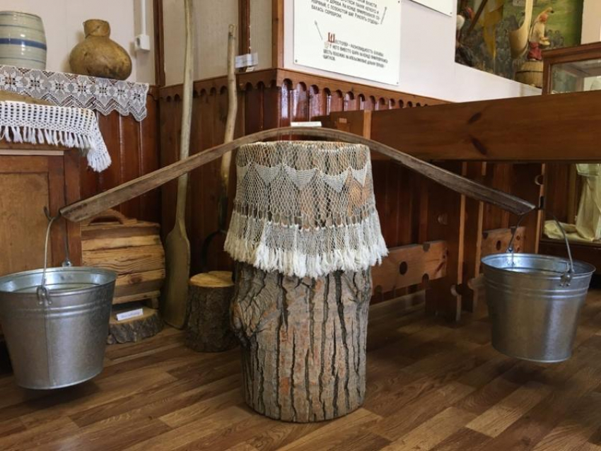 Ношение воды на коромысле - это целый ритуал, - главный хранитель музейного фонда Морозовска