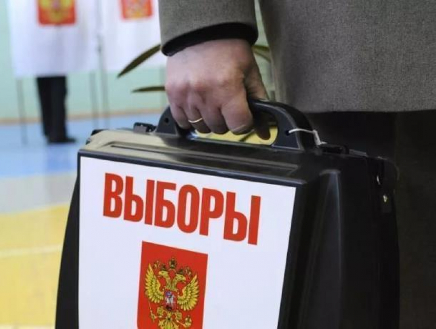 Первого человека уже включили в Морозовске в список избирателей по месту нахождения на выборах президента