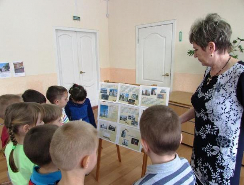 Тематическую беседу «Битва за Сталинград» провели с воспитанниками детского сада №3 в Морозовске