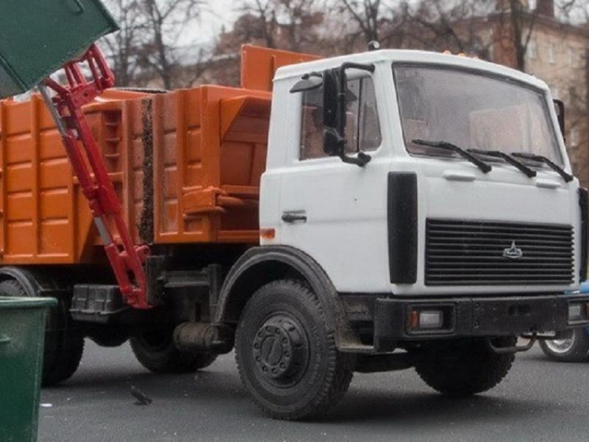 Вывоз мусора в отдаленных поселениях Ростовской области начали осуществлять мобильные бригады