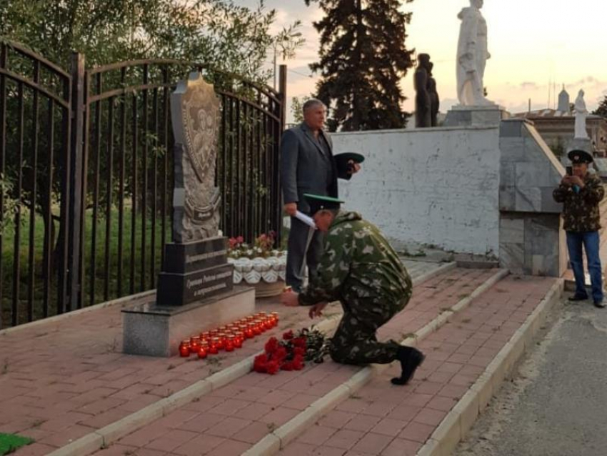 Вечер памяти пограничников 12-й заставы прошел на центральной площади Морозовска