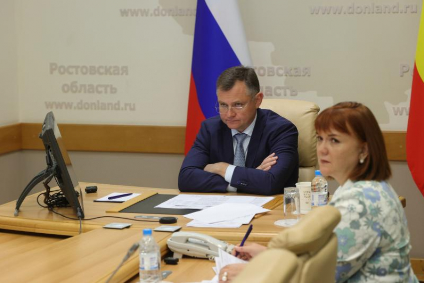 Юрий Слюсарь поручил ускорить завершение капремонта ЦРБ в Морозовске