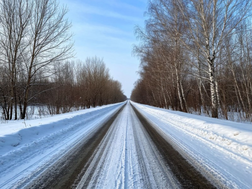 Госавтоинспекция предупреждает: гололёд и снег превращают привычные маршруты в зону повышенного риска