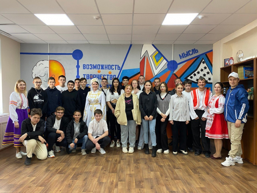 Квест «Когда мы едины – мы непобедимы!» прошел в молодежном центре Морозовска