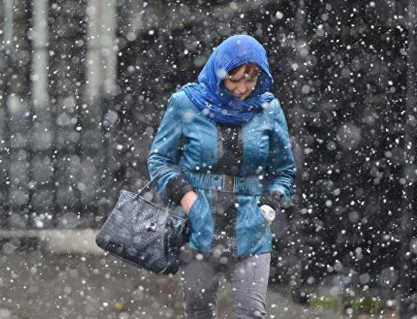 Мокрый снег и перепад температур создадут опасную ситуацию на дорогах Морозовского района и области