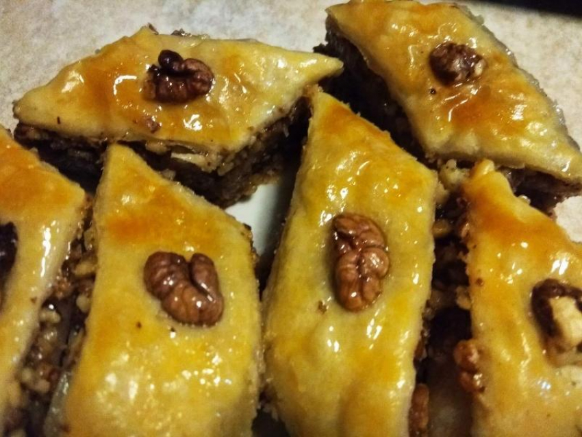 Рецептом пахлавы с грецкими орехами поделилась корреспондент «Блокнот Морозовск"