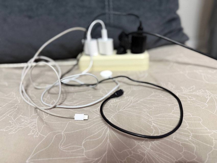 Как оставленное зарядное устройство может сжечь ваше жилье