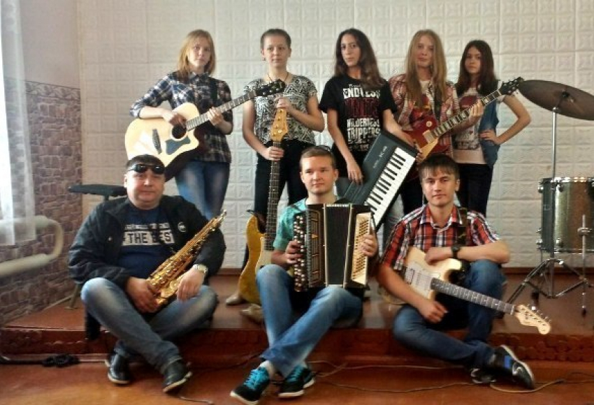 Отчетный концерт творческого объединения «Юность» прошел в Морозовске