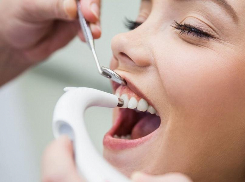 Ищешь, где делают профессиональную чистку зубов? Посмотри в Справочнике