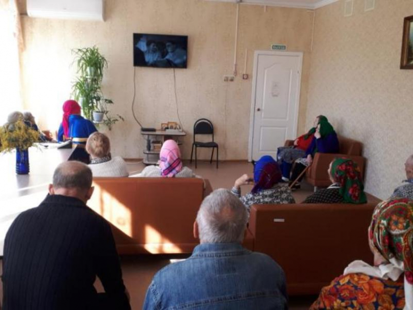 Школу «Доброго кино» открыли для пенсионеров в ЦСО Морозовска