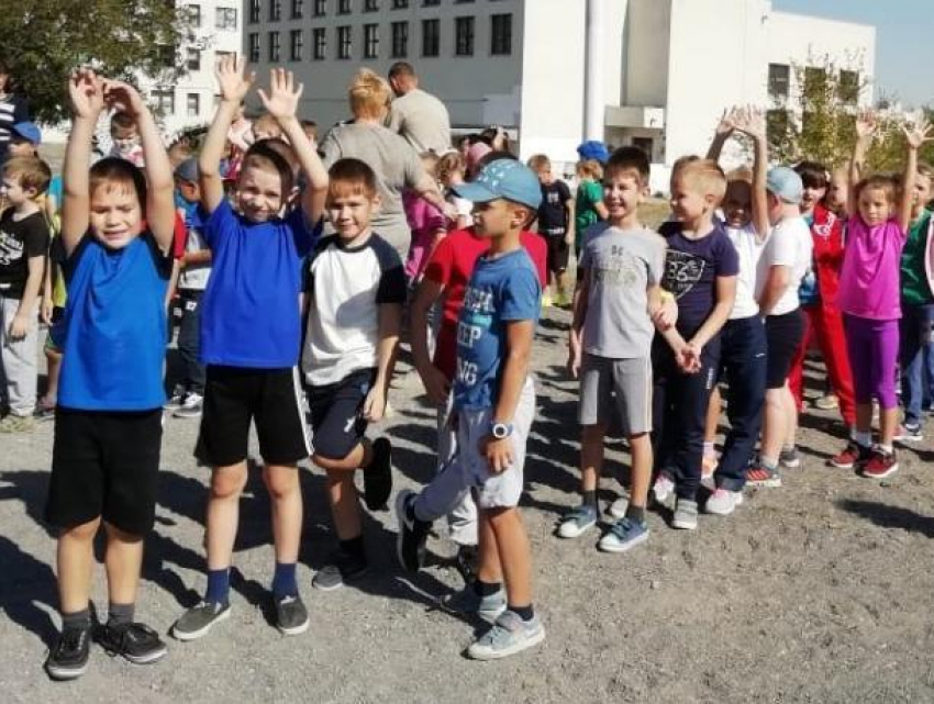 "Мы за здоровый образ жизни": в гимназии Морозовска отметили день Здоровья
