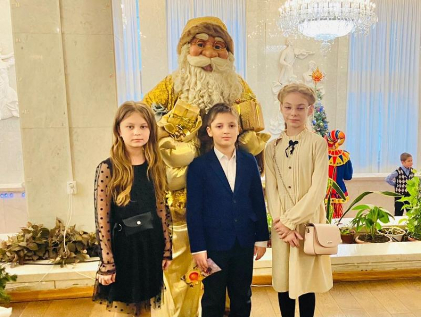 Юные морозовчане побывали на главной областной ёлке в Ростове-на-Дону