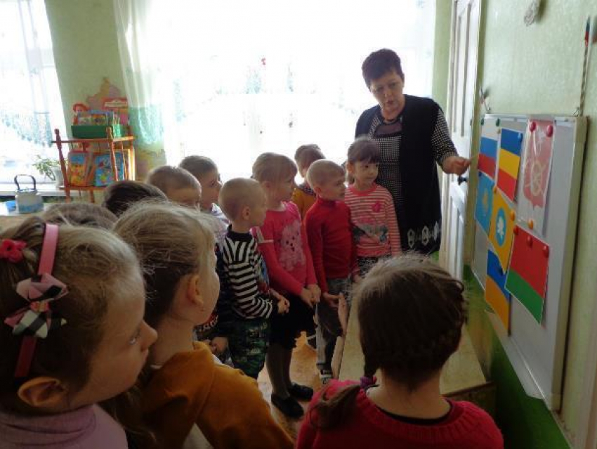 Письмо в редакцию: В детском саду «Колобок» в Морозовске организовали патриотический проект «Я часть России»